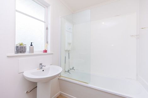 Photo of property in 68 Manuka Street, Castlecliff, Whanganui, 4501