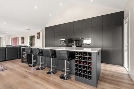 Photo of property in 98 Oxford Street, Martinborough, 5711