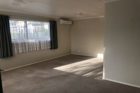 Photo of property in 1/6 Hoyle Place, New Plymouth, 4310