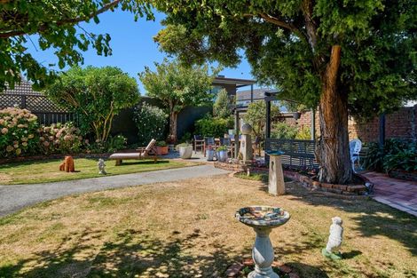 Photo of property in 2/70 Hautana Street, Woburn, Lower Hutt, 5010