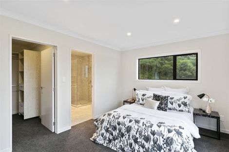 Photo of property in 6 Pihipihi Way, Crofton Downs, Wellington, 6035