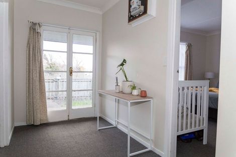 Photo of property in 13 Waterloo Street, Dannevirke, 4930