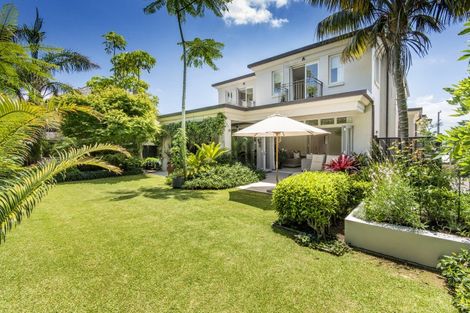 Photo of property in 23 Seacliffe Avenue, Belmont, Auckland, 0622