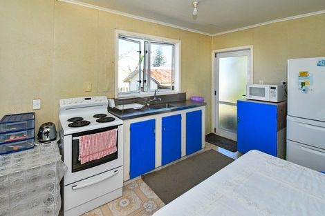 Photo of property in 208 Russell Road, Manurewa, Auckland, 2102