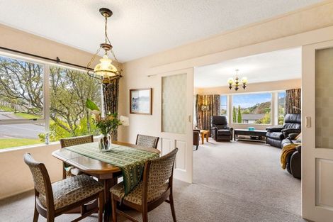 Photo of property in 81 Sunbrae Drive, Silverstream, Upper Hutt, 5019