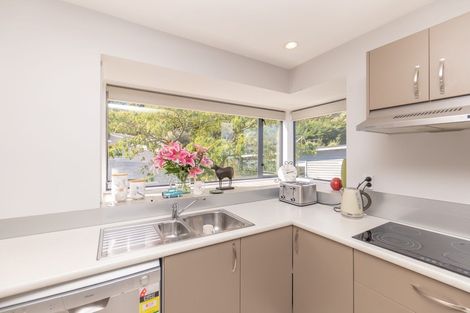 Photo of property in 24a Cornwall Road, Lyttelton, 8082
