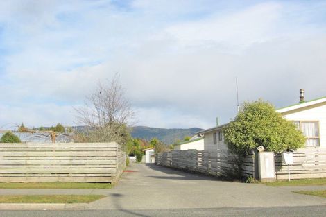 Photo of property in 10c Pop Andrew Drive, Te Anau, 9600