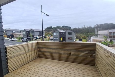 Photo of property in 5 Holystone Road, Whitby, Porirua, 5024