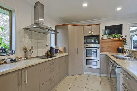 Photo of property in 9 Russell Robertson Drive, Havelock North, 4130