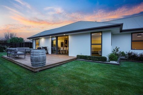 Photo of property in 55 Sequoia Way, Rangiora, 7400