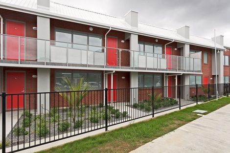 Photo of property in 8/26 Railway Street West, Papakura, 2110