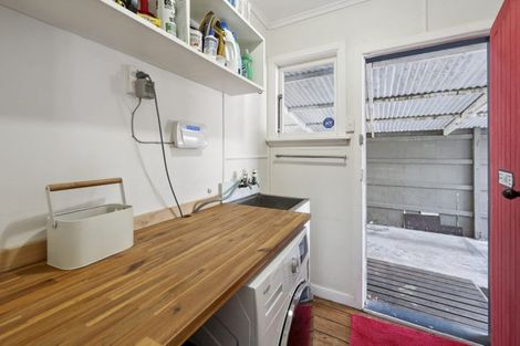 Photo of property in 8a Farnworth Avenue, Holdens Bay, Rotorua, 3010