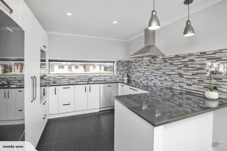 Photo of property in 21 Briannarose Drive, Fitzroy, Hamilton, 3206