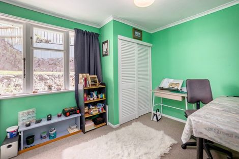 Photo of property in 184 George Street, Stokes Valley, Lower Hutt, 5019