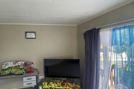 Photo of property in 68 Reynella Drive, Massey, Auckland, 0614