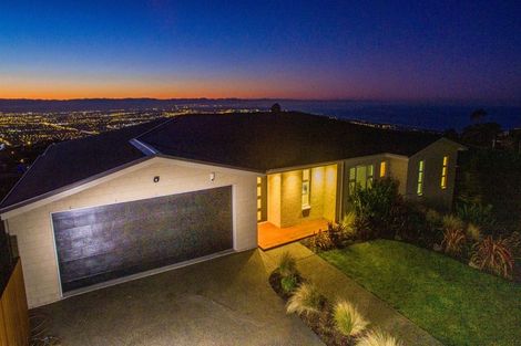 Photo of property in 11 Signal Hill Road, Mount Pleasant, Christchurch, 8081