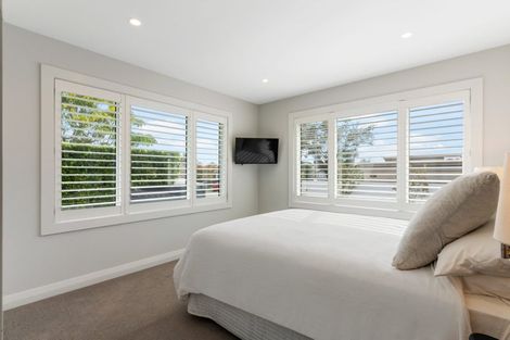Photo of property in 21 Heath Avenue, Northcote, Auckland, 0627