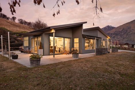Photo of property in 44 Springbank Grove, Lower Shotover, Queenstown, 9371