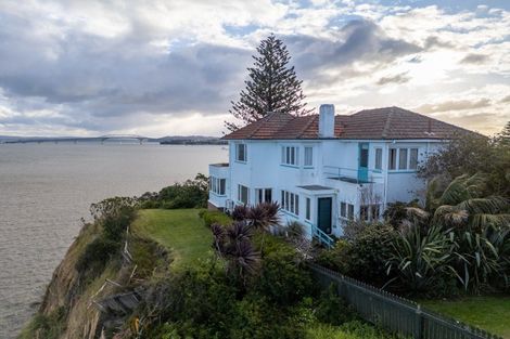 Photo of property in 87 Stanley Point Road, Stanley Point, Auckland, 0624