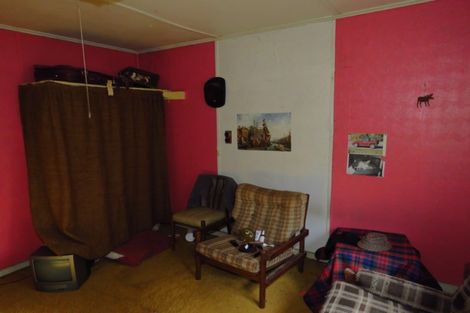 Photo of property in 9 Main Road, Hector, 7822