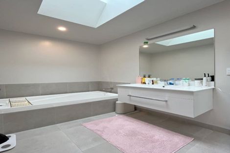 Photo of property in 23 Regiment Road, Papakura, 2110