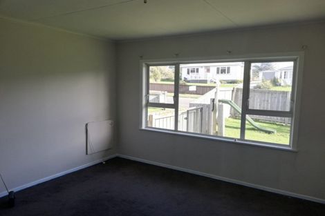 Photo of property in 41 Leicester Street, Cannons Creek, Porirua, 5024