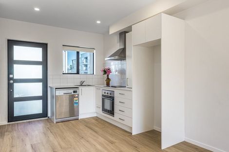 Photo of property in 13 Eileen Newey Place, Henderson, Auckland, 0612