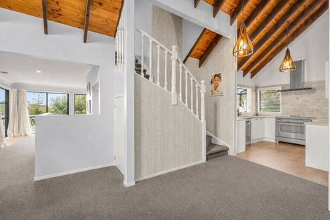 Photo of property in 11 Moffat Road, Red Beach, 0932