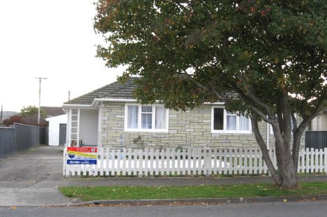 Photo of property in 43 Chapman Crescent, Naenae, Lower Hutt, 5011