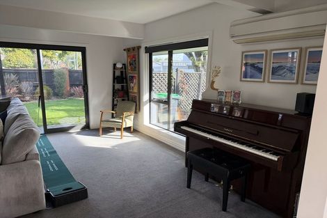 Photo of property in 1 Swithland Place, Avonhead, Christchurch, 8042