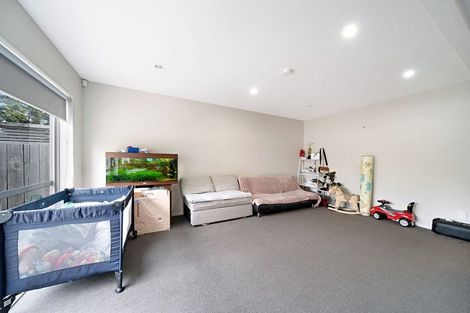 Photo of property in 6/45a Swanson Road, Henderson, Auckland, 0610