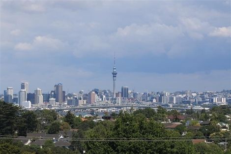 Photo of property in 12 City View Terrace, Birkenhead, Auckland, 0626