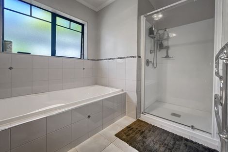 Photo of property in 57 Mt Lebanon Crescent, The Gardens, Auckland, 2105