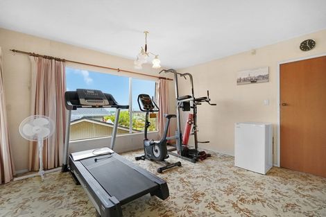 Photo of property in 16 Taitua Drive, Te Atatu South, Auckland, 0610