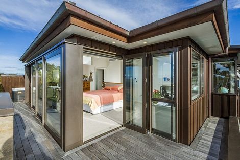 Photo of property in 5a Bournemouth Terrace, Murrays Bay, Auckland, 0630