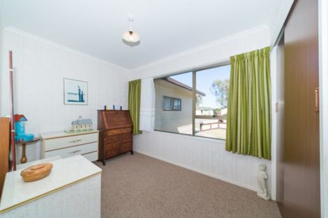 Photo of property in 26 Humphries Place, Awapuni, Palmerston North, 4412