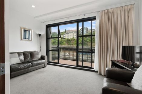 Photo of property in Atrium Apartments, 3n/154 The Terrace, Wellington Central, Wellington, 6011
