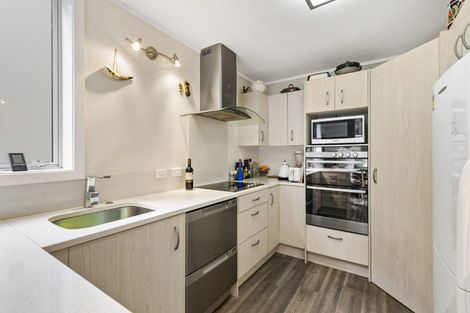 Photo of property in Matai Moana, 2/178 Oriental Parade, Oriental Bay, Wellington, 6011