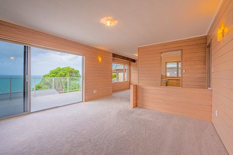 Photo of property in 1/272 Whangaparaoa Road, Red Beach, 0932