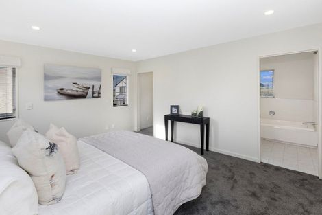 Photo of property in 230a Lake Terrace Road, Shirley, Christchurch, 8061