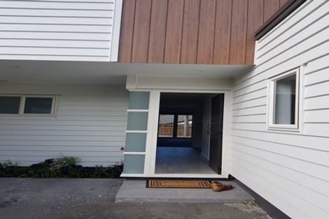 Photo of property in 5/14 Fields Parade, Oteha, Auckland, 0632