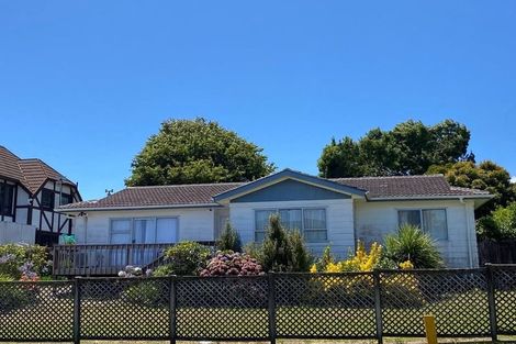 Photo of property in 36 Goodwood Drive, Goodwood Heights, Auckland, 2105