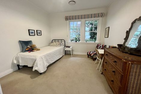 Photo of property in 58 Glen Road, Kelburn, Wellington, 6012