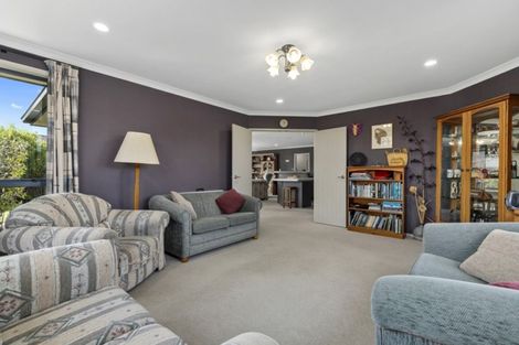 Photo of property in 1 Holly Place, Rototuna North, Hamilton, 3210