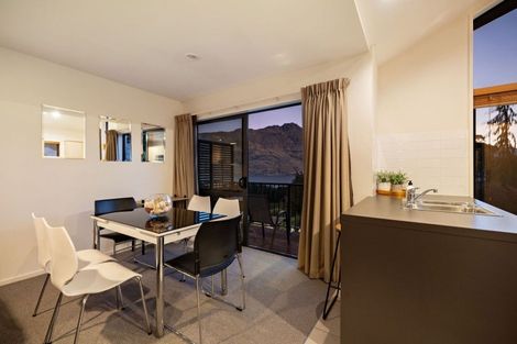 Photo of property in Arno Apartment, 9/8 Mckerrow Place, Sunshine Bay, Queenstown, 9300