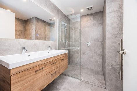 Photo of property in 771b East Coast Road, Northcross, Auckland, 0630