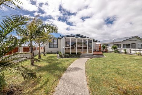 Photo of property in 29 Romilly Street, Westport, 7825