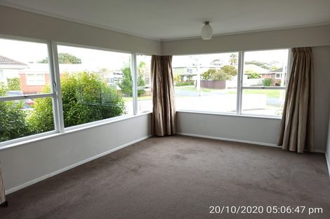 Photo of property in 1/67 Dale Crescent, Pakuranga, Auckland, 2010
