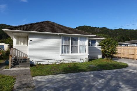 Photo of property in 1/167 Wainuiomata Road, Wainuiomata, Lower Hutt, 5014