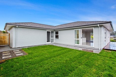 Photo of property in 38 Symes Drive, Red Beach, 0932